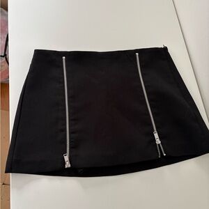 Black Zipper Detail Mini Skort